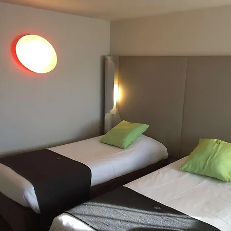 Hotel Campanile Est Le Millenaire