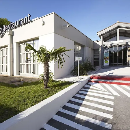 Campanile Est Le Millenaire 3*